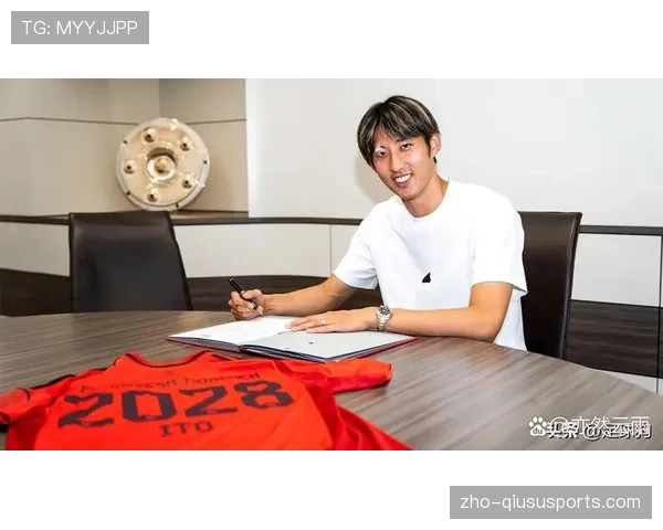 日本板仓滉伊藤洋辉三中卫，应对高空球与正面冲击的防守稳定性